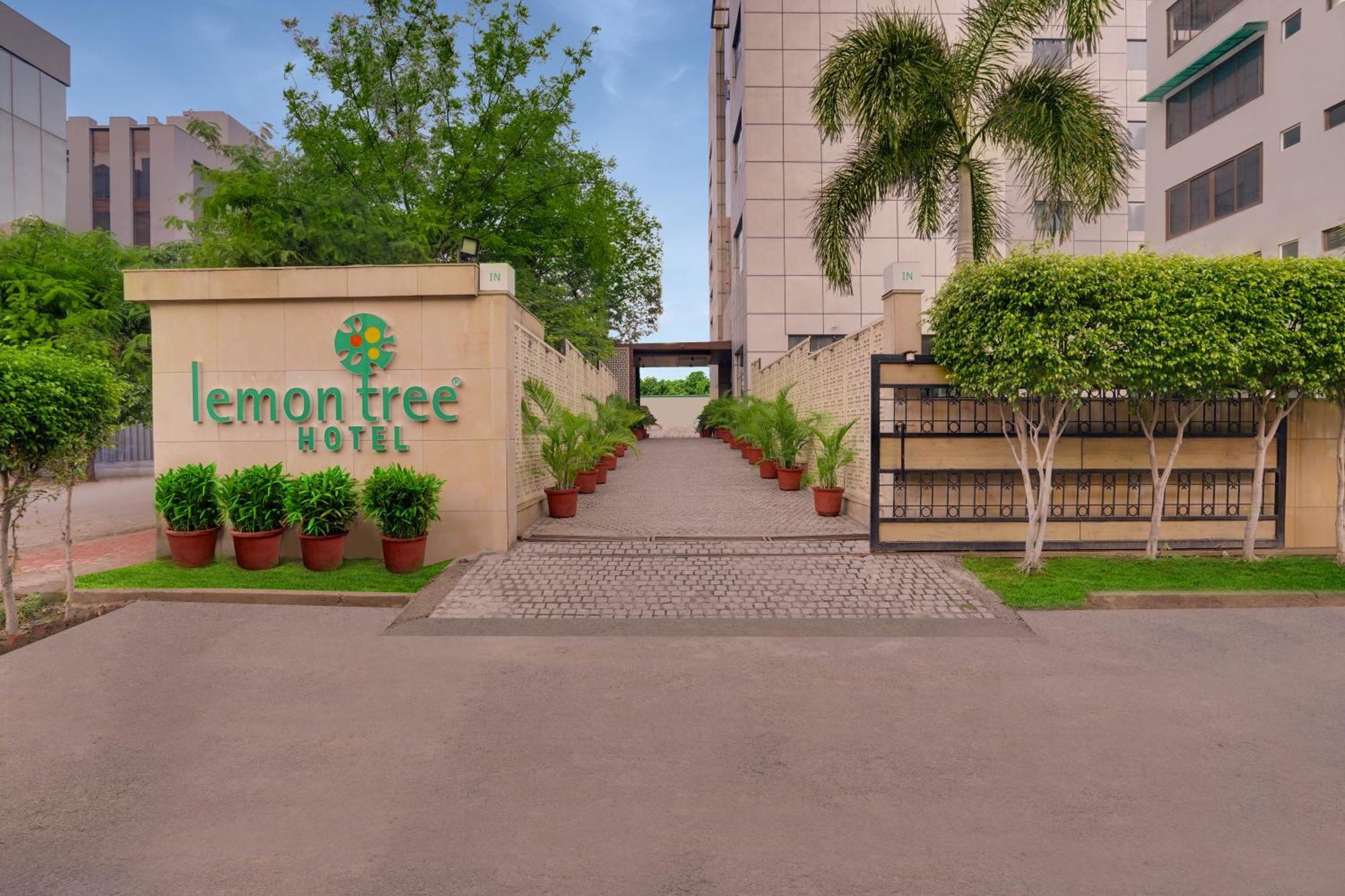 Lemon Tree Hotel, Noida Esterno foto