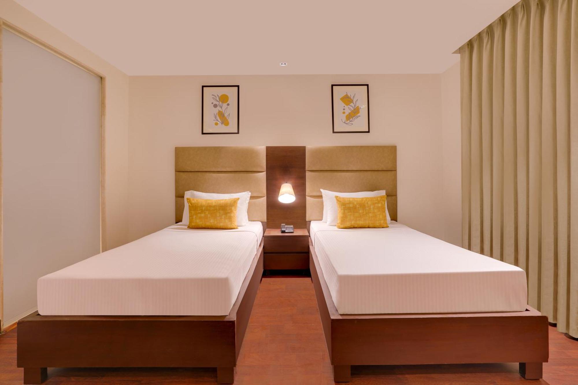 Lemon Tree Hotel, Noida Esterno foto